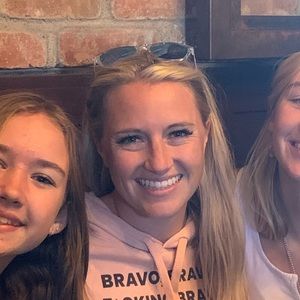 Meet your Posher, Sara